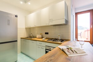 Fridge, oven, dishwasher, electric kettle
