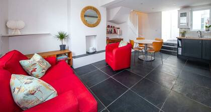 Spacious & Stylish 1BD Cottageportobello Dublin!