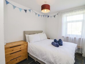 Cottage | 2 bedrooms, individually decorated, individually furnished, free WiFi - Gun Powder Cottage (Tighnabruaich)