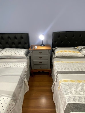 Suite Deluxe, 2 llits dobles | 1 dormitori, planxa i posts de planxar i wifi gratuïta