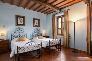 3 bedrooms, iron/ironing board, free WiFi, bed sheets - Agriturismo "Podere San Bartolo - Casa Colonica 2" with Shared Pool, Private Terrace & Wi-Fi (Barberino Val D'elsa)