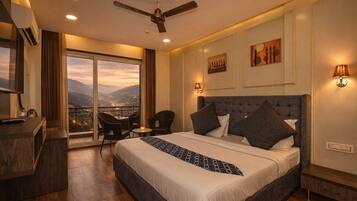 Rom – deluxe | Skrivebord, ekstrasenger (mot et tillegg), wi-fi (inkludert) og sengetøy