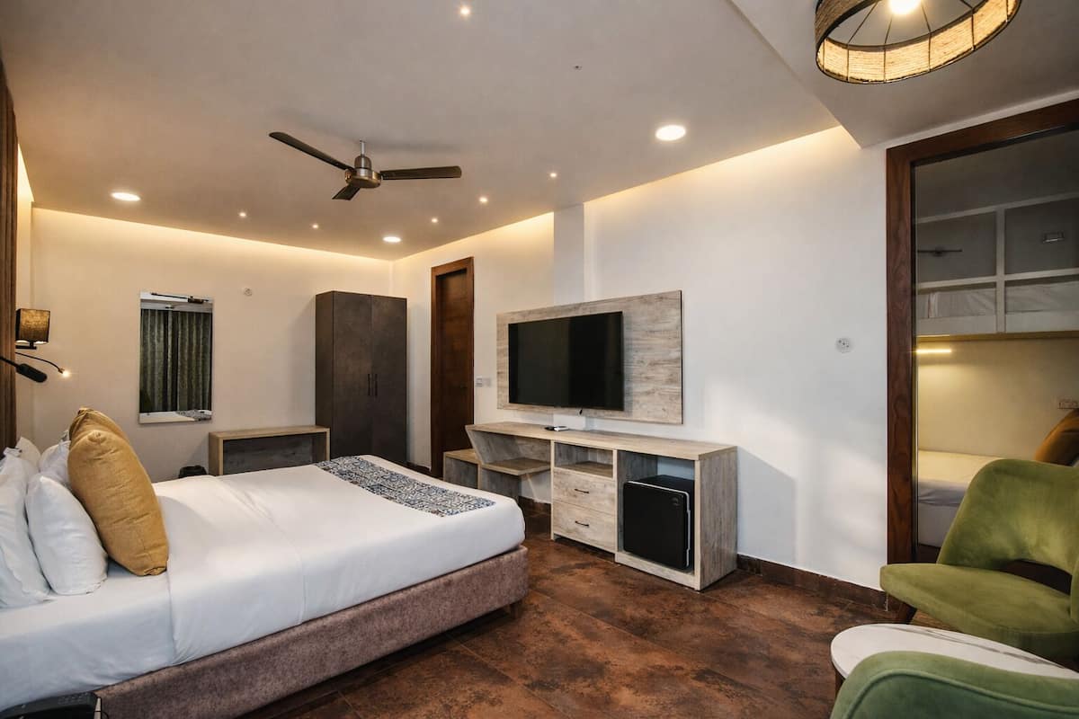 Chambre Familiale | Bureau, lits pliants/supplémentaires, Wi-Fi gratuit, draps fournis