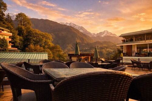 AH Grand Villa - Hotel Near Dalai Lama Temple