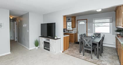 Discounted 5-Star 3 Bedroom Duplex 5 Minutes to Mayo Clinic!