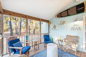 Property grounds - Caribbean Ketch - Ride your bike to the Beach! (Chincoteague Island)