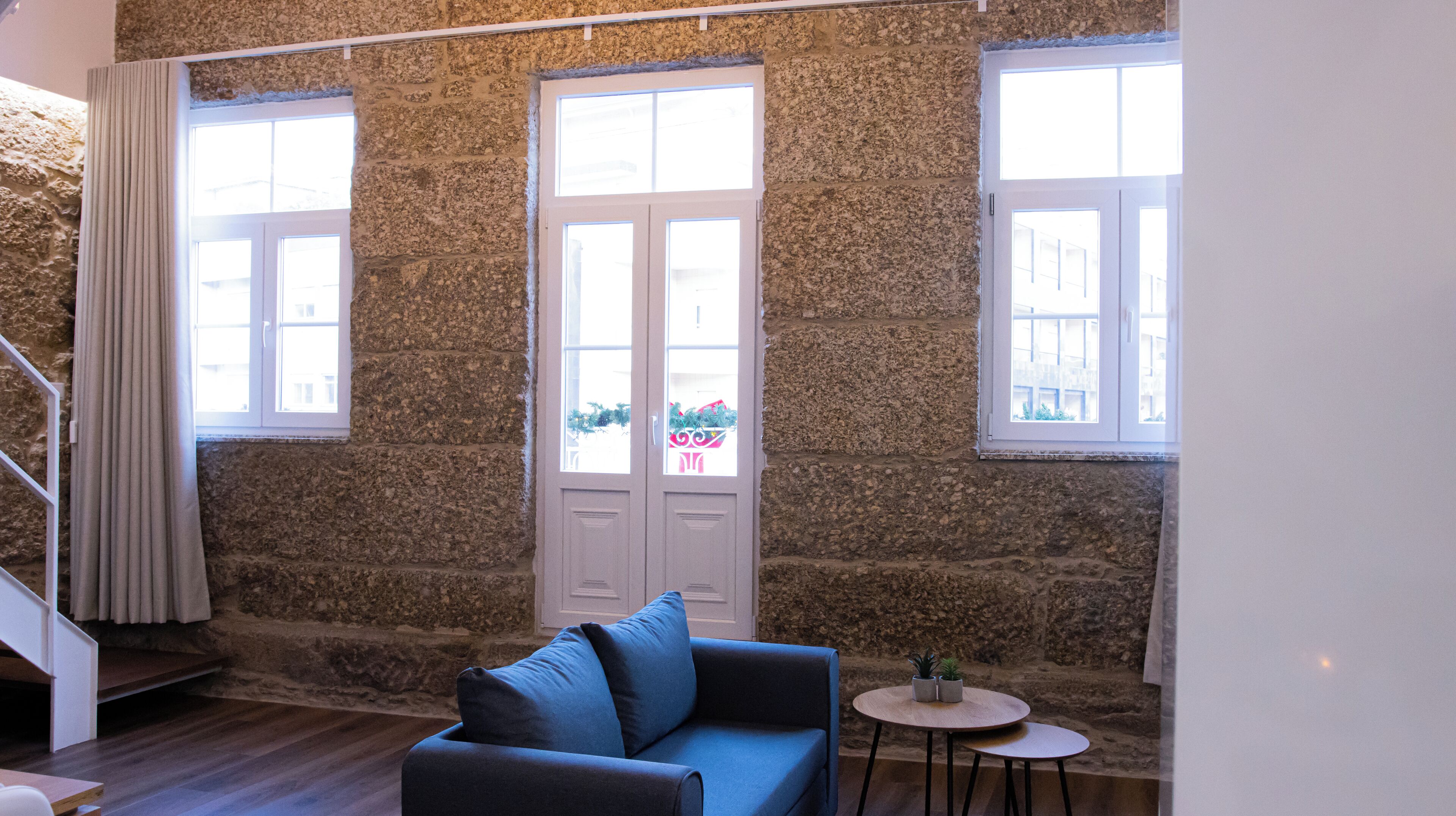 ซิตี้ลอฟท์ | บริเวณนั่งเล่น | ทีวีจอแบน 20 นิ้ว พร้อมช่องเคเบิล