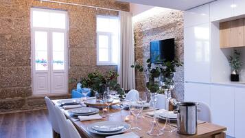 City Loft | Private kitchen | Fridge, microwave, oven, stovetop