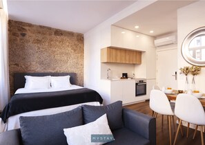 Romantic Studio
