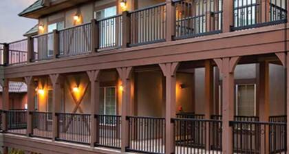 Beautiful 3 bedroom condo located in the heart of wine country