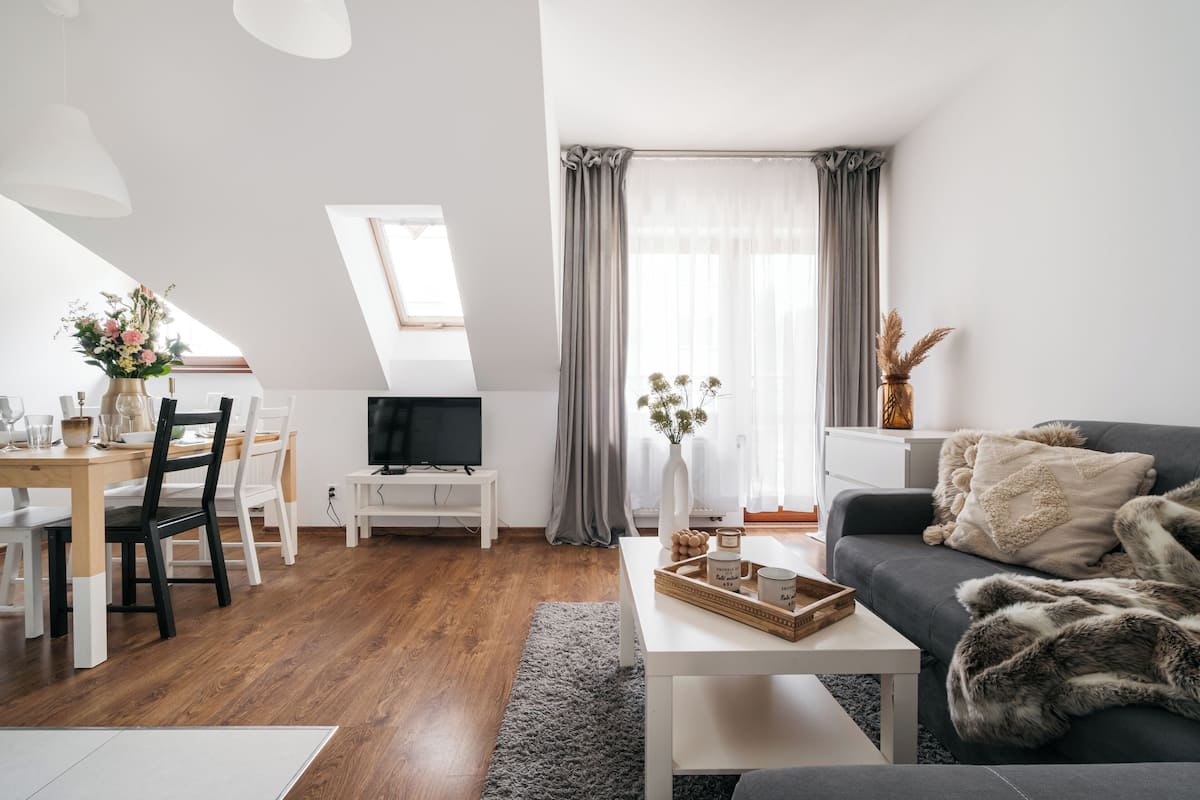 Appartamento Classic | Area soggiorno | TV a schermo piatto