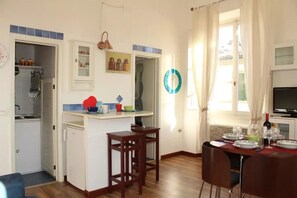Dining - Entire apartment in Florence, very central. (Florence)
