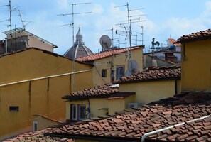 Exterior - Entire apartment in Florence, very central. (Florence)