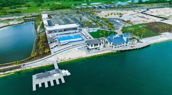 Exterior - Pet Friendly Townhome--Fully fenced private yard (Ewa Beach)