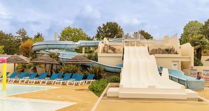 Mobil-home solaire avec piscine partagée, terrasse privée et Wi-Fi