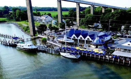 Marina. Historic Chesapeake City Stay
