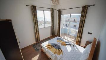 2 chambres, fer et planche Ă repasser, Wi-Fi, draps fournis