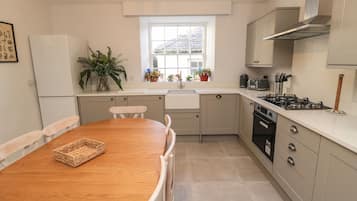 Fridge, dishwasher, electric kettle, toaster