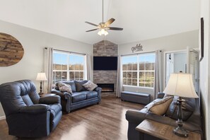 Smart TV, table football, printers - Waterfront Condo with Resort Pool (Branson)