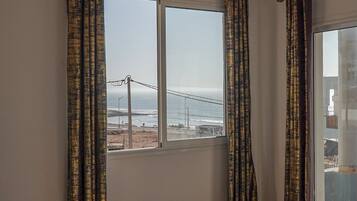 3 chambres, fer et planche Ă repasser, Wi-Fi, draps fournis