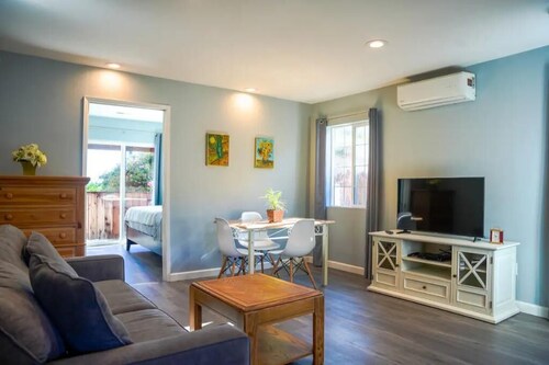 Relaxing Home With SF Bay View

