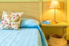 1 makuuhuone, silitysrauta/-lauta, vuodevaatteet