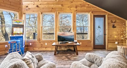 *Luxury Mountain Lodge! HOT TUB +Pool +VIEWS!*