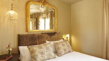 3 bedrooms, in-room safe, desk, iron/ironing board