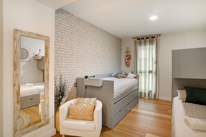 2 bedrooms, iron/ironing board, free WiFi, bed sheets