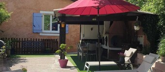 Mon gîte à Pélasque, meublé de tourisme classé, 45 minutes de l'aéroport de Nice