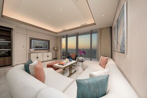 Four Bedroom Residence with Pools | Terrasse/Patio