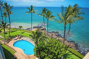 A heated pool - Ocean View Luxury #617: Top Floor + 2023 Remodel! (Kihei)
