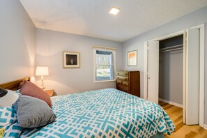 3 Schlafzimmer, Schreibtisch, Bügeleisen/Bügelbrett, WLAN