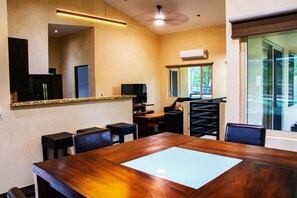Dining - House of the Rising Tide, sleeps 10 (Los Pargos)