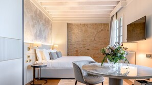 5 bedrooms, iron/ironing board, free WiFi, bed sheets - Santa Maria Maddalena 10, Emma Villas (Castel San Pietro Terme)