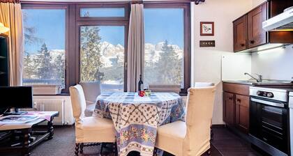 Apartment "Patascoss" - Madonna di Campiglio with Dolomite Views, Terrace and Garage