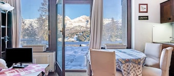 Apt. "Patascoss" - Madonna di Campiglio with view of the Dolomites, Terrace & Garage