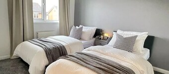 Elegant 3BR house in Glasgow