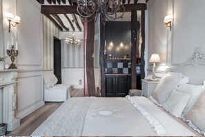 1 slaapkamer, een strijkplank/strijkijzer, gratis wifi, beddengoed