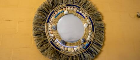 Minibar, individually decorated, free WiFi, bed sheets