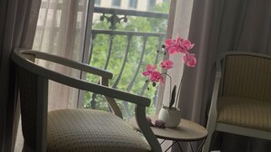 Studio | Interior - Best Luxurious Studio in City, No Loadshedding (Cape Town)
