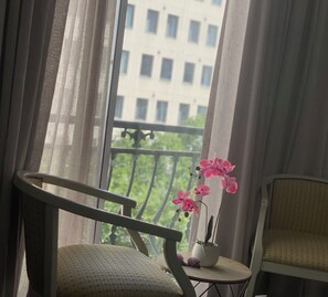 Studio | Interior - Best Luxurious Studio in City, No Loadshedding (Cape Town)