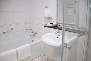 Studio | Bathroom | Separate tub and shower, deep soaking tub, hair dryer, towels