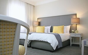 Studio | Iron/ironing board, free WiFi, bed sheets - Best Luxurious Studio in City, No Loadshedding (Cape Town)