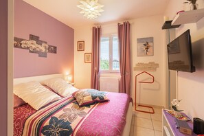 2 quartos, Wi-Fi de cortesia, roupa de cama