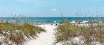 Beach Cottage- Dog-Friendly - Steps to Beach - Orange Beach
