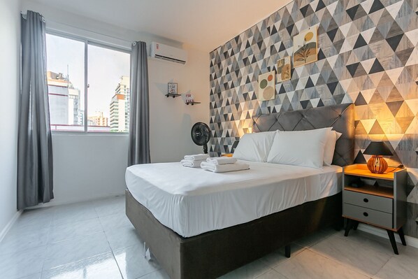 1 bedroom, iron/ironing board, Internet, bed sheets - WI-FI 250MB | 280m from Top Market #CA58 (Florianopolis)