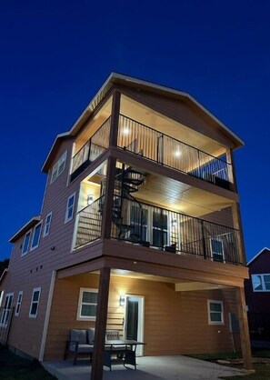 Exterior - Comfy Lake House

 (East Tawakoni)