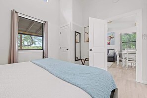 1 غرفة نوم ومكواة/لوح كي وواي فاي مجانًا وملاءات أسرّة