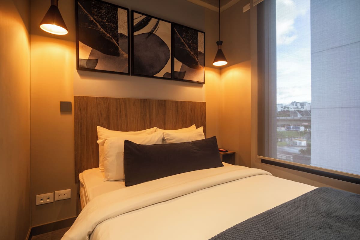 1 bedroom, in-room safe, desk, free WiFi